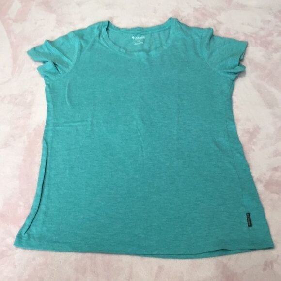 Columbia Tops - Columbia shirt size S P